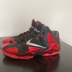 nike lebron 11 away